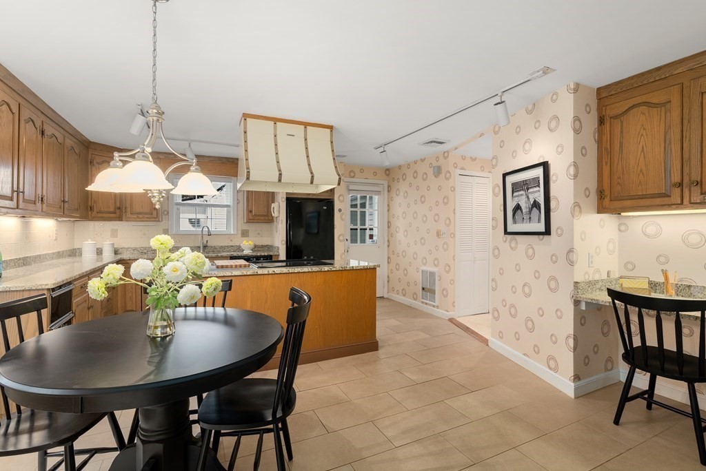 34 Morton Street Needham, MA 02494 - Photo 5 of 10 Gallery Image 5