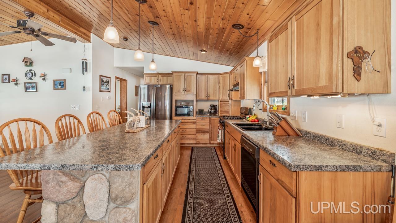868 Pelletier Road Foster City, MI 49834 - Photo 9 of 33