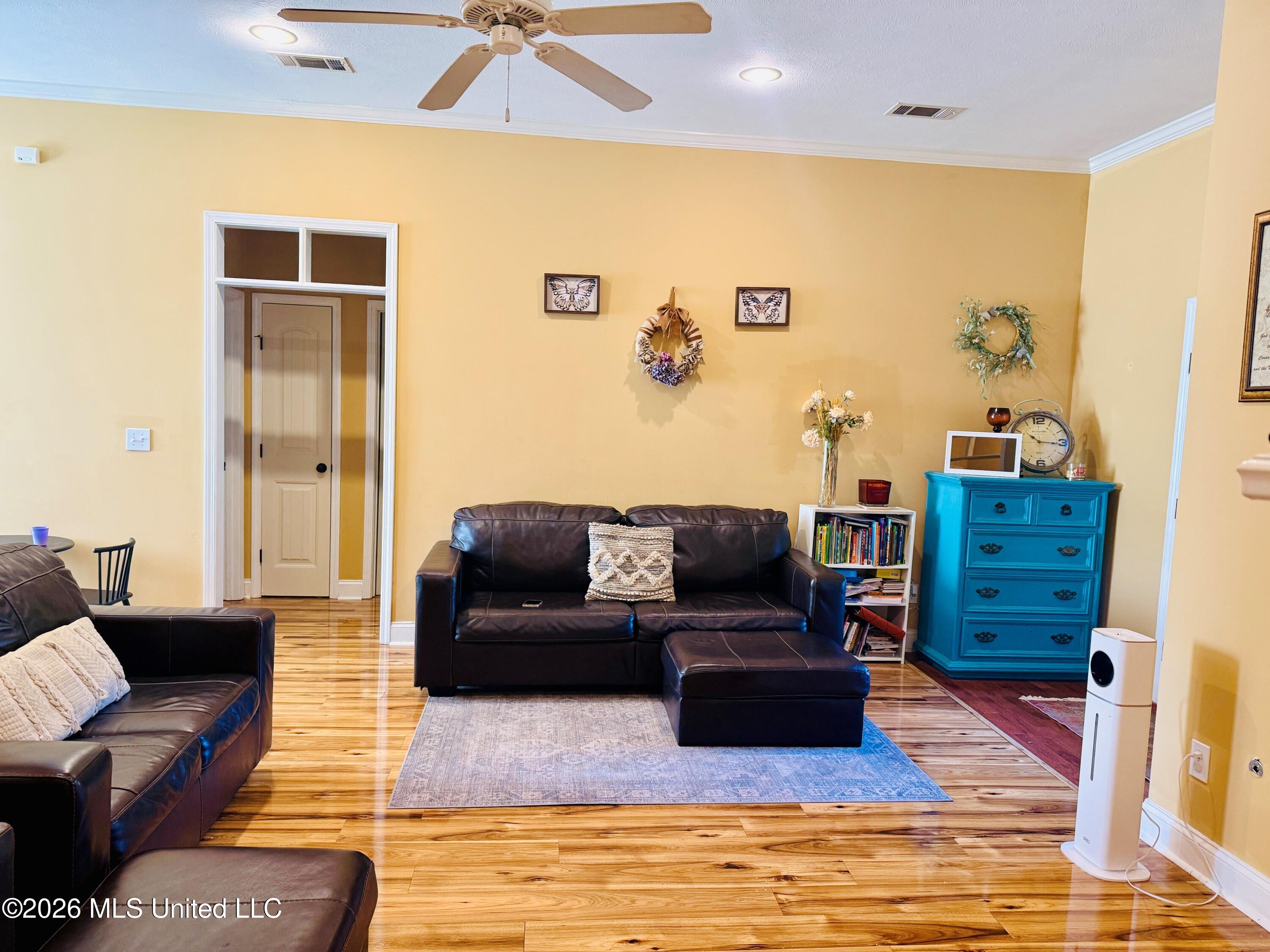 104 Silver Ridge Lane Pearl, MS 39208 - Photo 5 of 30 104.Living.B