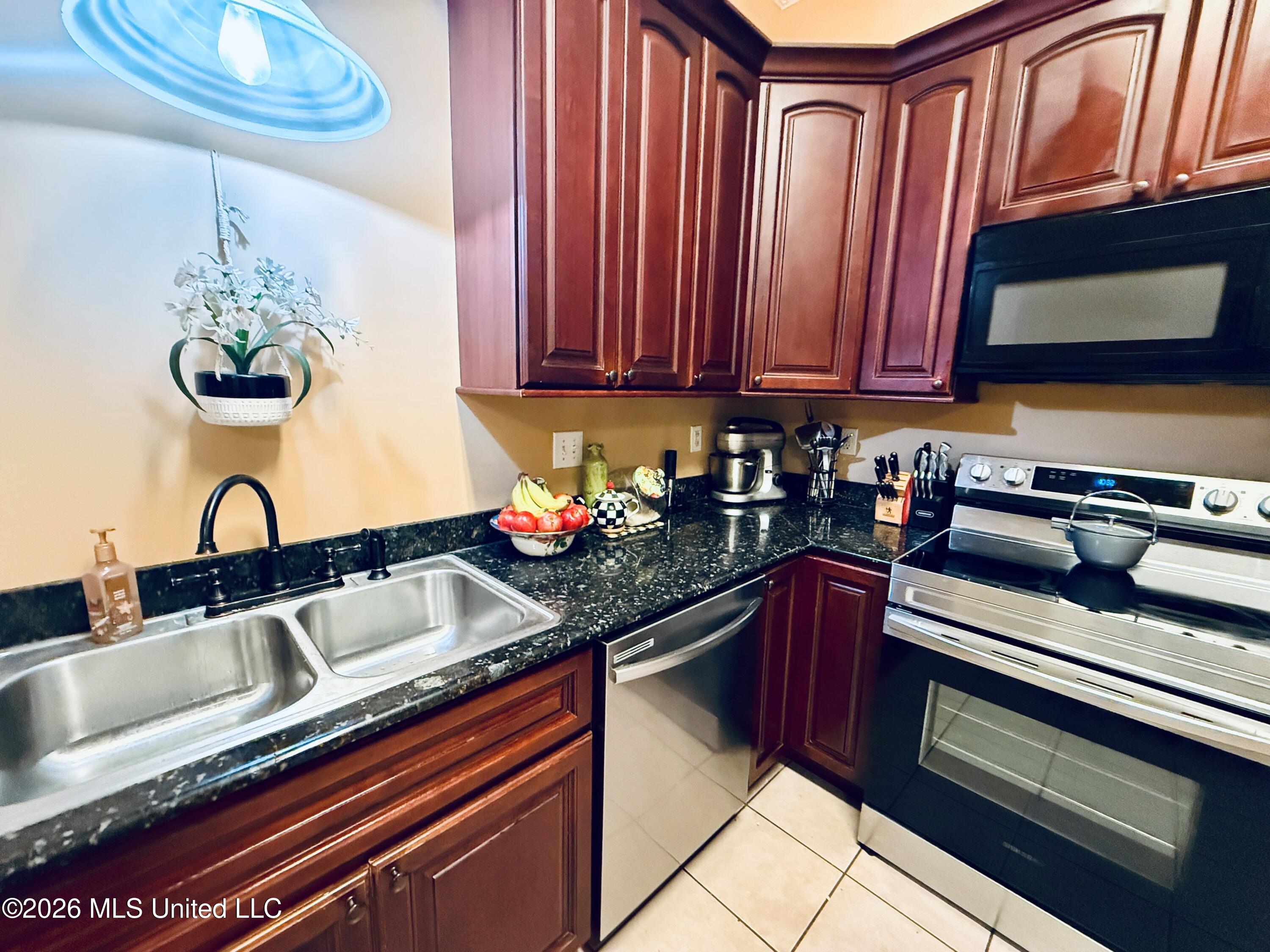 104 Silver Ridge Lane Pearl, MS 39208 - Photo 8 of 30 104.Kit.C