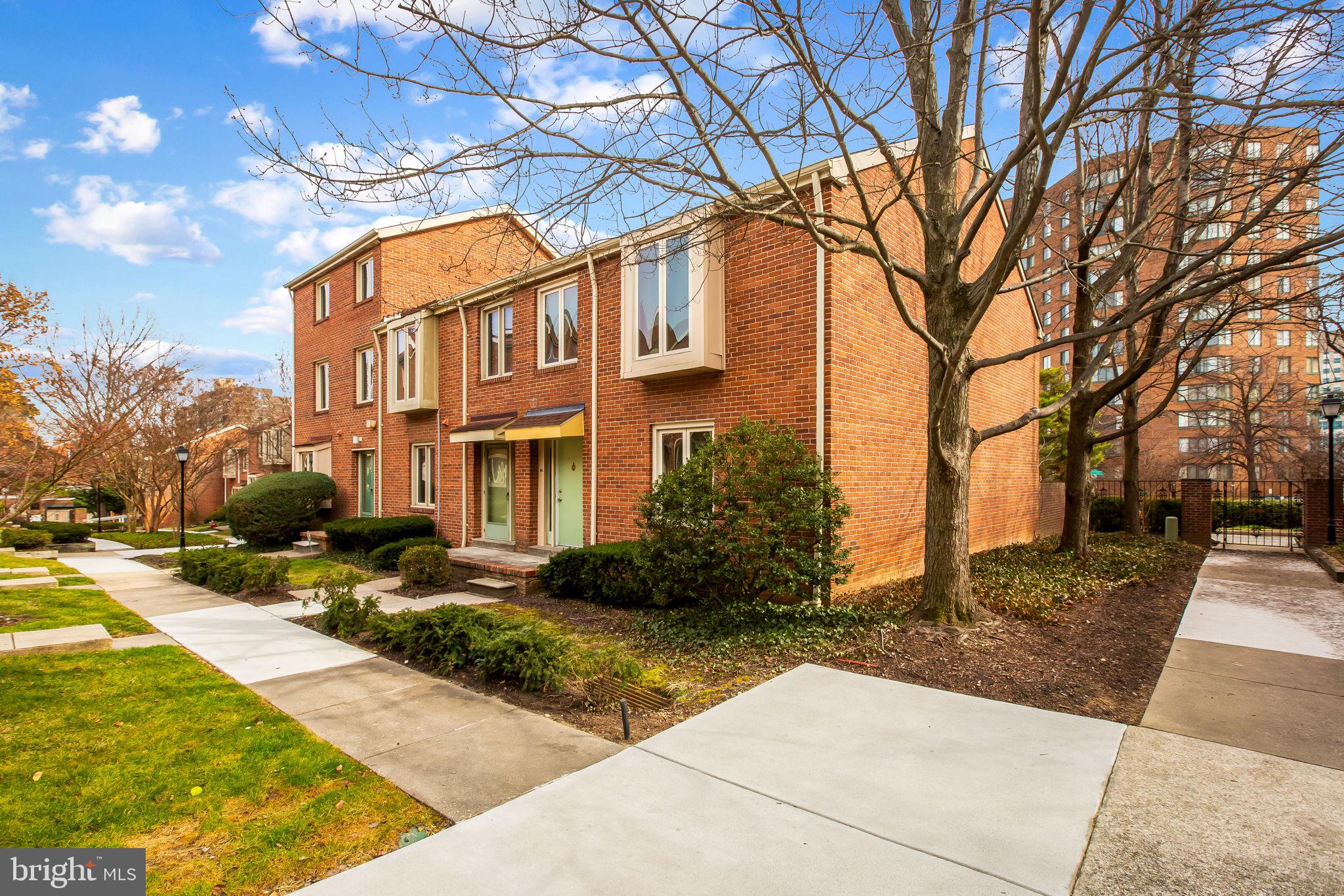 261 Waxter Way Baltimore, MD 21217 - Photo 2 of 45