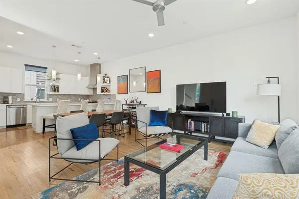$3,900 | 2314 North Carroll Avenue, Unit 101, Dallas, TX 75204