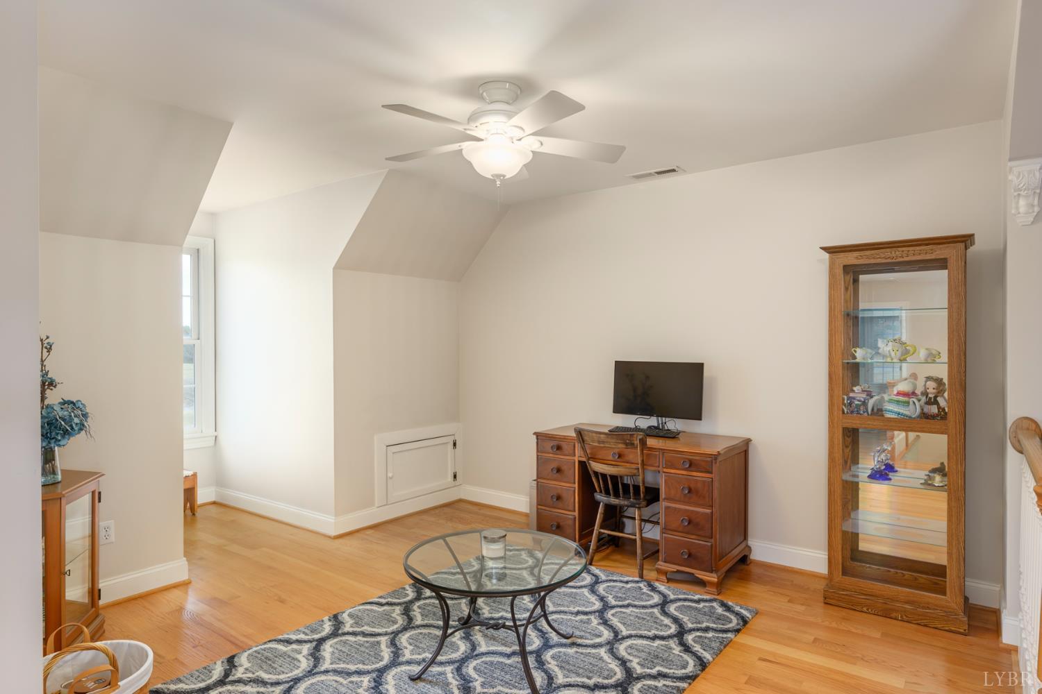 302 Longhill Road Goode, VA 24556 - Photo 17 of 41 Gallery Image 17