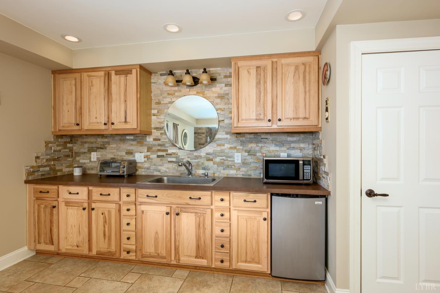 302 Longhill Road Goode, VA 24556 - Photo 29 of 41 Gallery Image 29