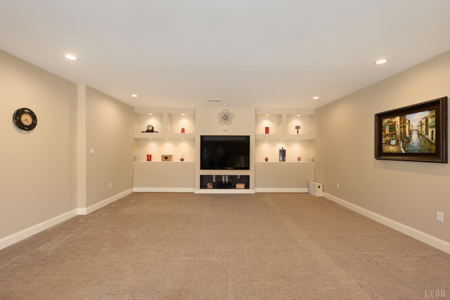 302 Longhill Road Goode, VA 24556 - Photo 31 of 41 Gallery Image 31
