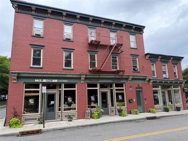 $2,600 | 554 Main Street, Beacon, NY 12508