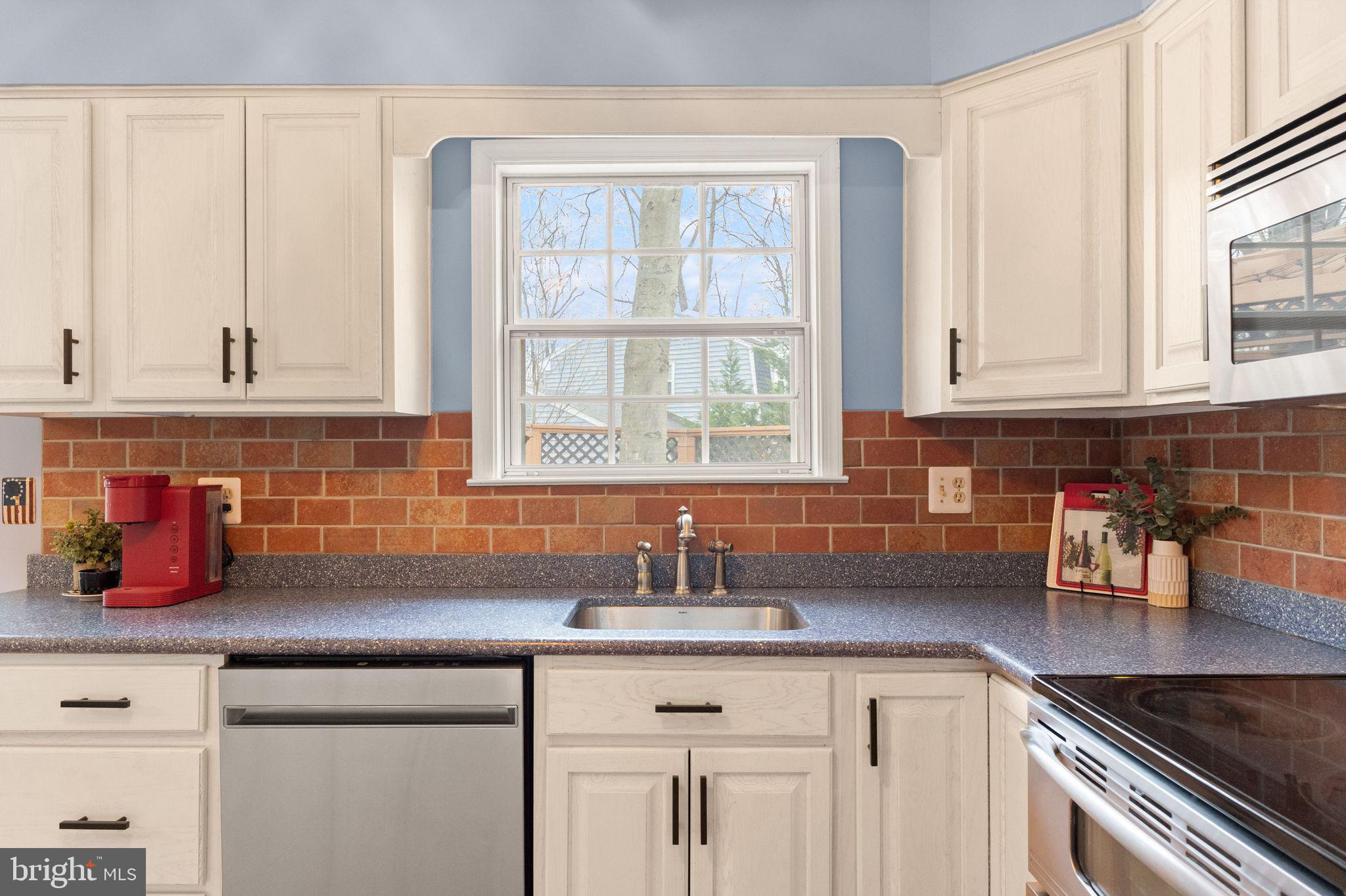 6027 Ridge Ford Drive Burke, VA 22015 - Photo 21 of 74