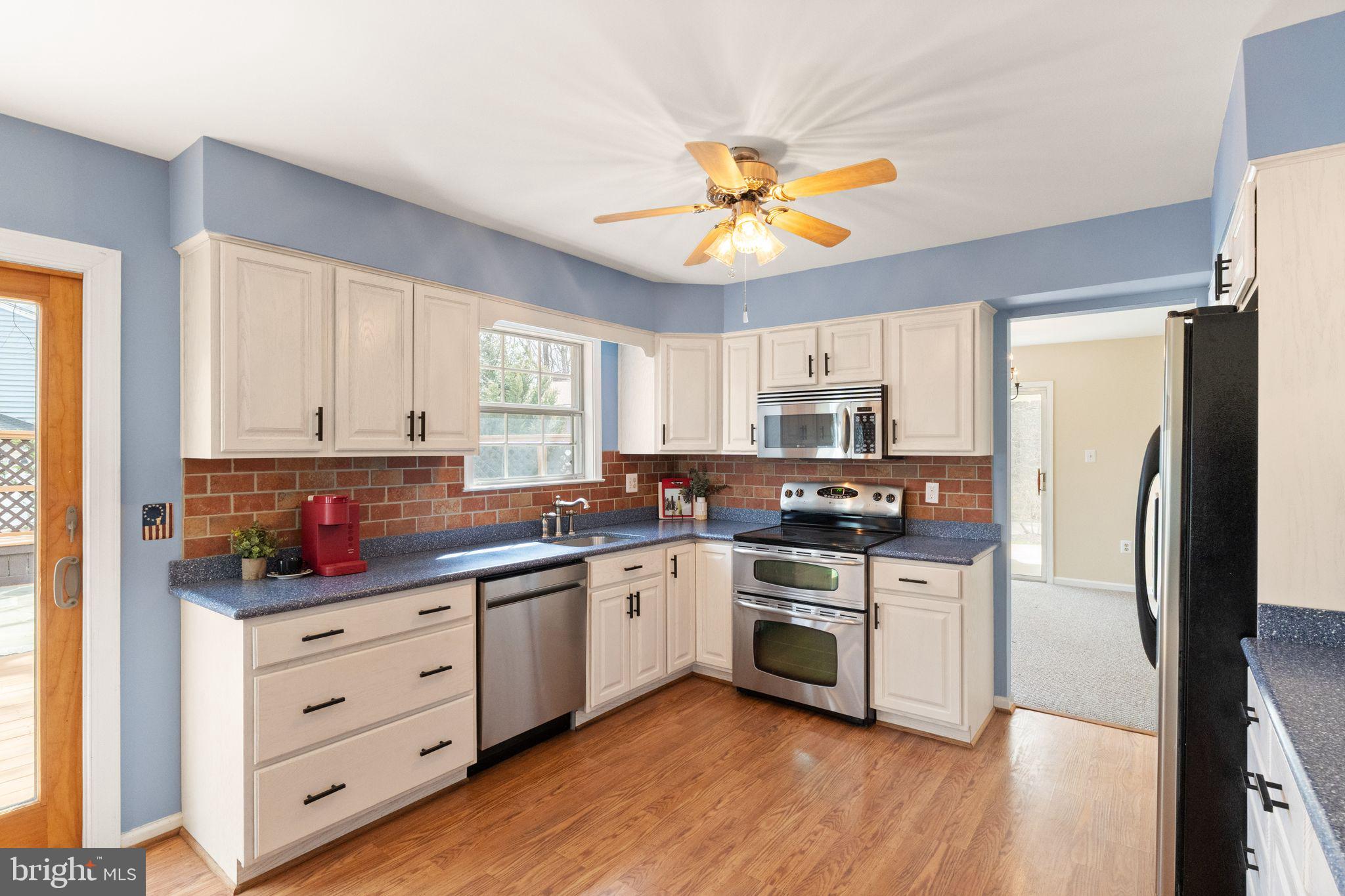 6027 Ridge Ford Drive Burke, VA 22015 - Photo 24 of 74