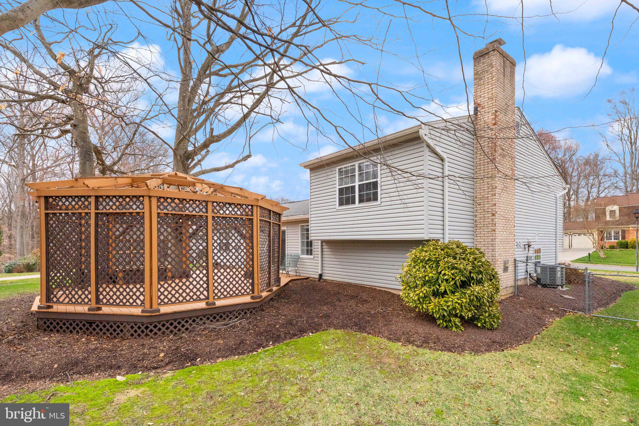 6027 Ridge Ford Drive Burke, VA 22015 - Photo 54 of 74 additional views of deck off of kitchen