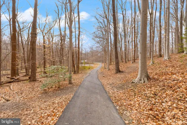 $825,000 | 6027 Ridge Ford Drive, Burke, VA 22015