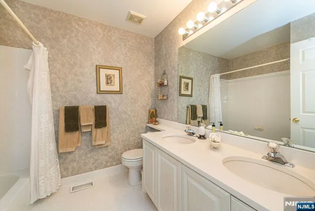 $689,000 | 19 Morning Watch Road, Wayne, NJ 07470