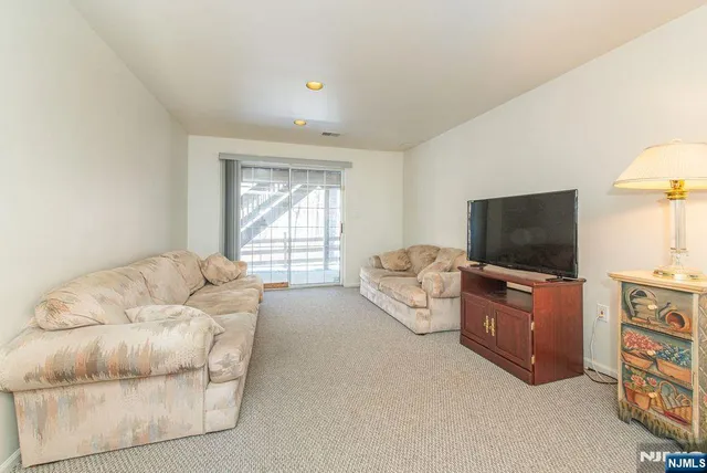 $689,000 | 19 Morning Watch Road, Wayne, NJ 07470