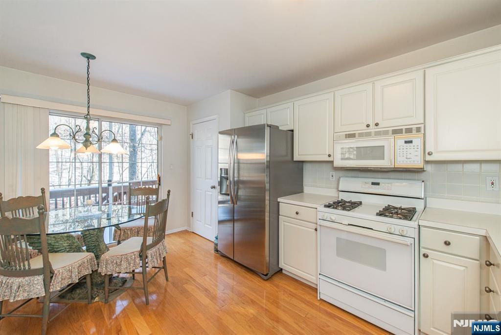 19 Morning Watch Road Wayne, NJ 07470 - Photo 8 of 25