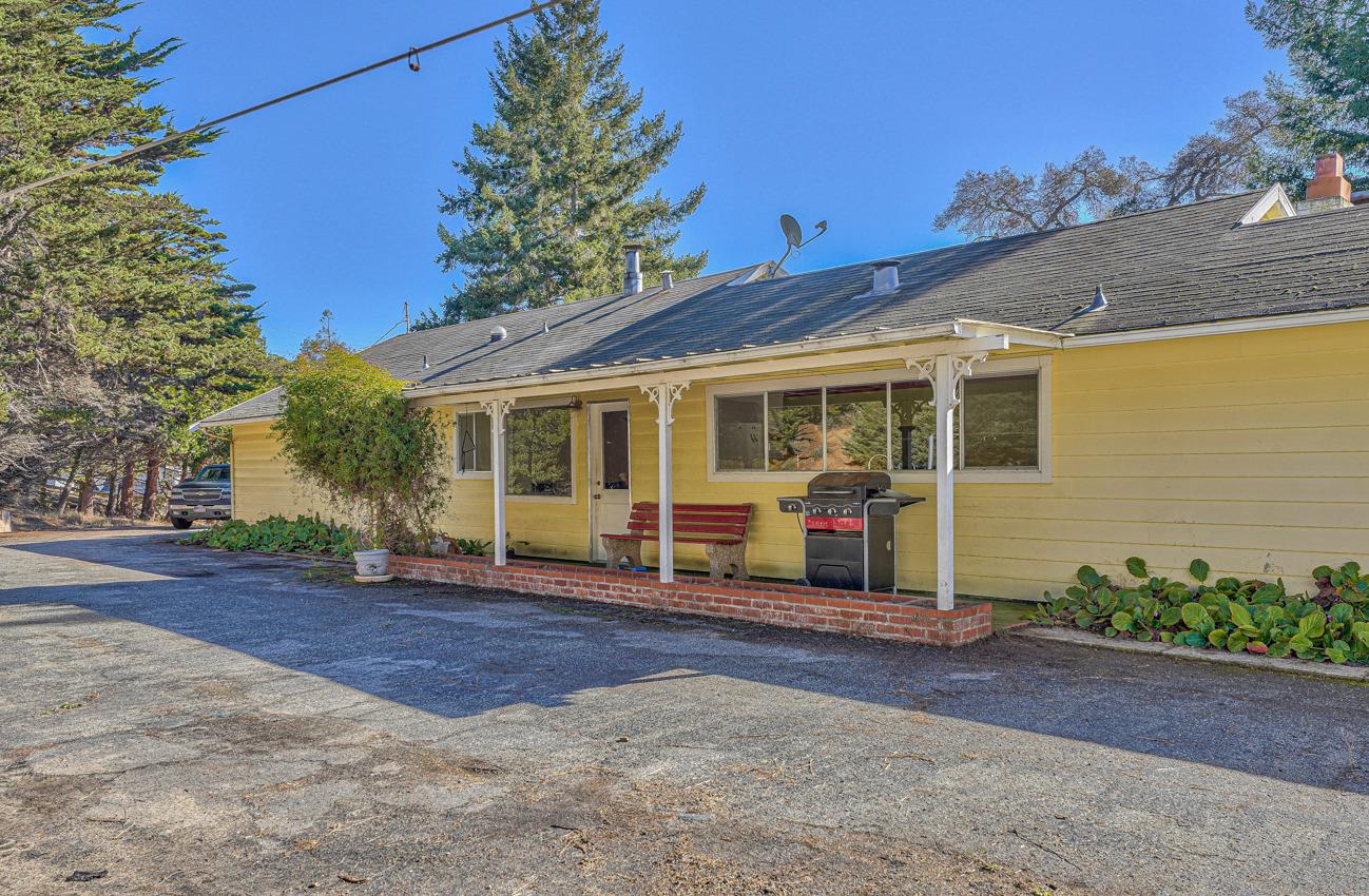 8999 Oak Road Salinas, CA 93907 - Photo 4 of 27 Gallery Image 4