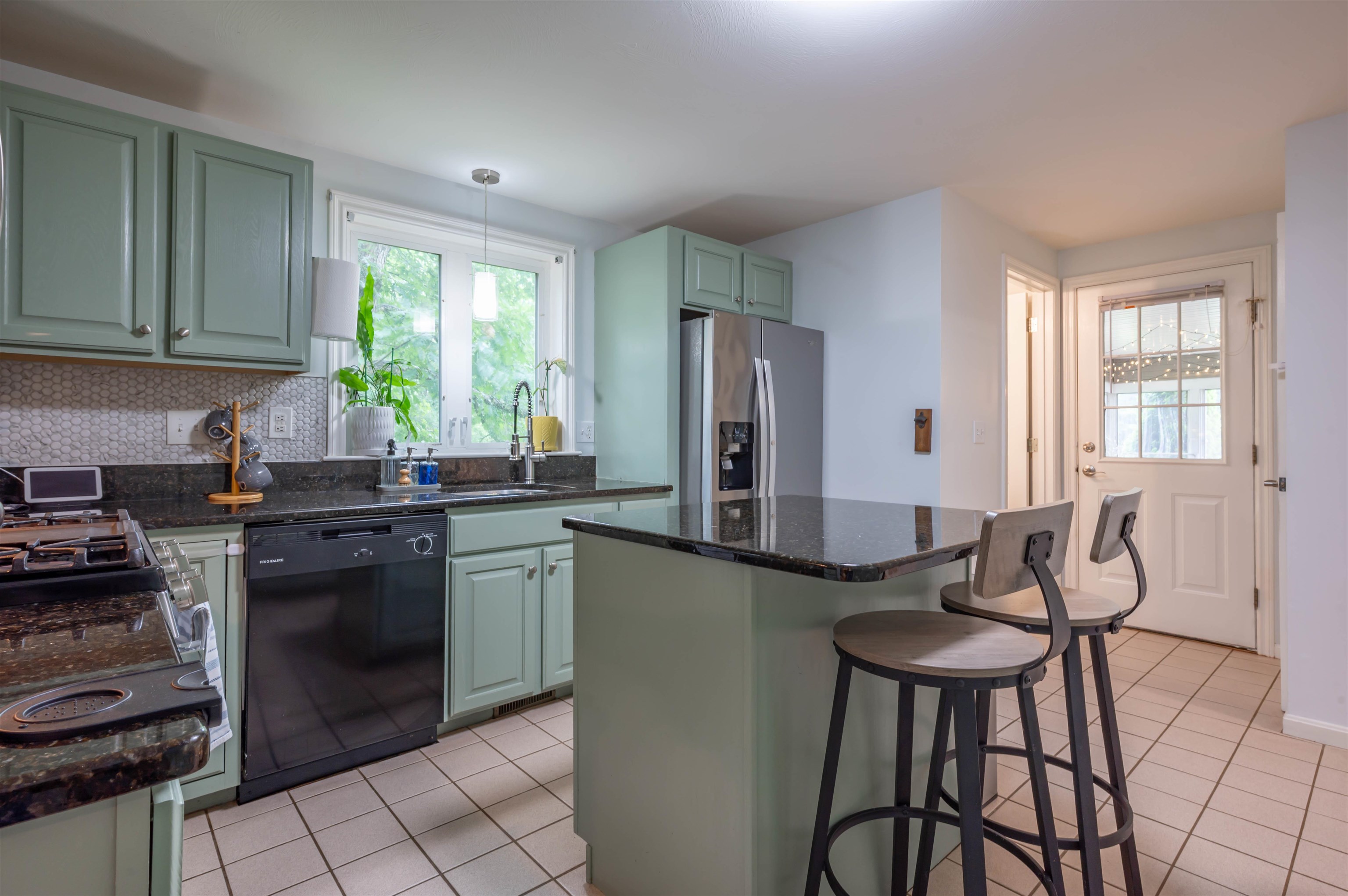 10 Castlegate Way, Unit 453 Nashua, NH 03063 - Photo 13 of 40