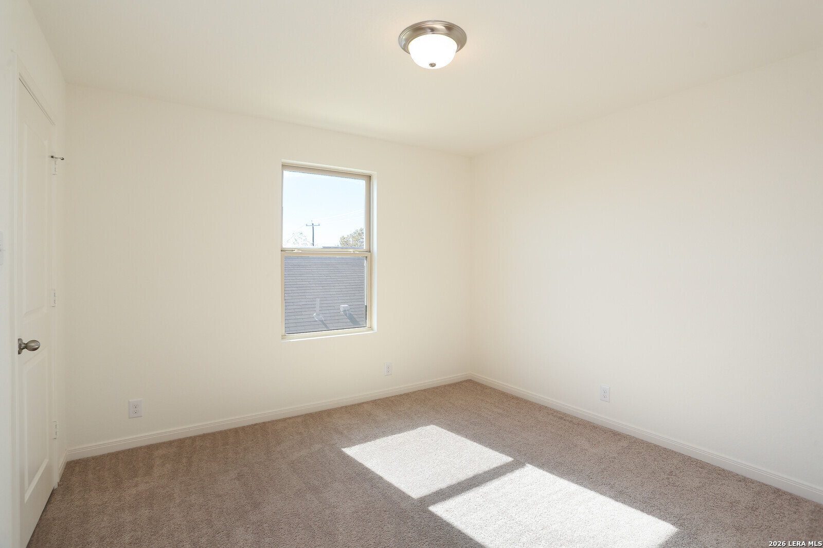 4913 Hallies Garden St. Hedwig, TX 78152 - Photo 16 of 23 an empty room with a window