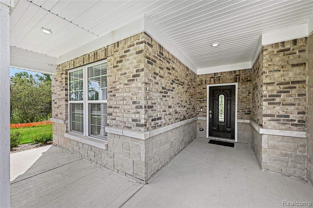 5224 Lewiston Road Canton, MI 48188 - Photo 4 of 38 Gallery Image 4
