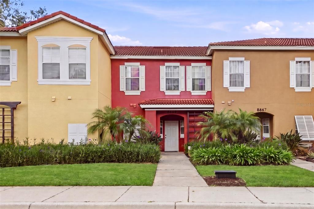 8569 Crystal Cove Loop Kissimmee, FL 34747 - Photo 2 of 32