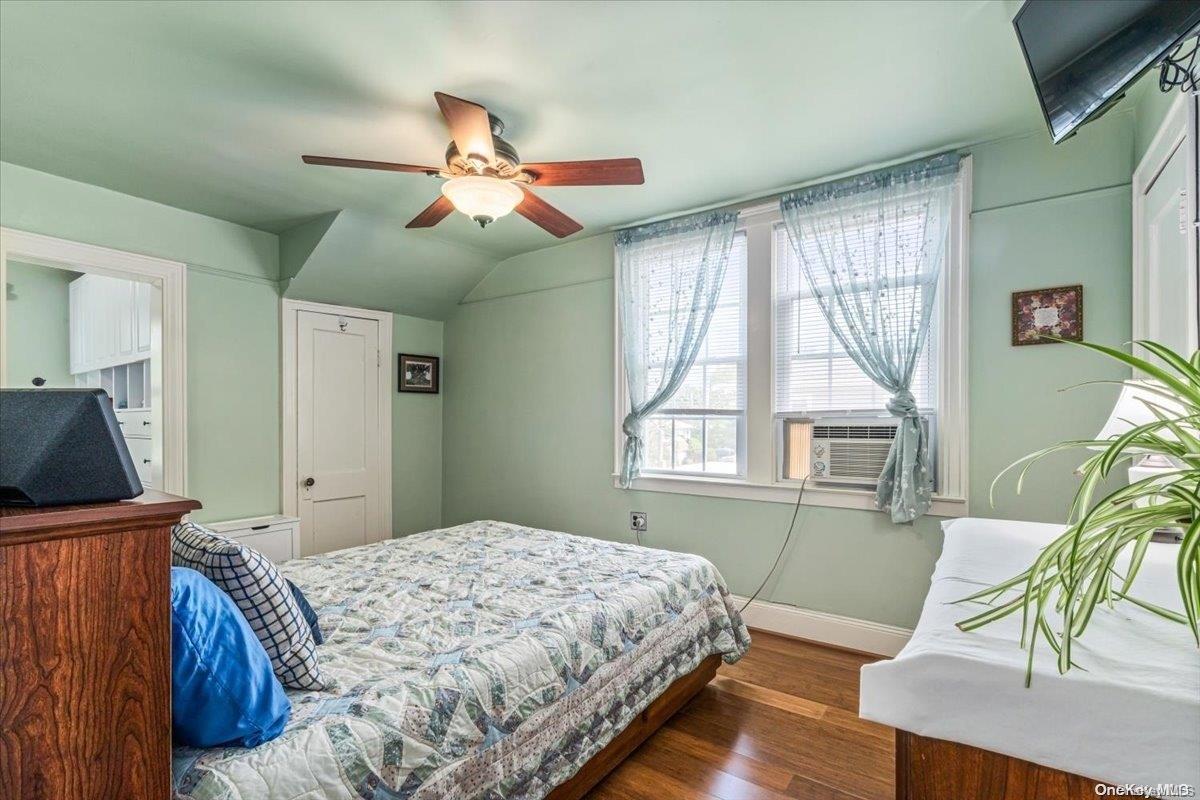 164-28 77th Road Queens, NY 11366 - Photo 10 of 20 Gallery Image 10