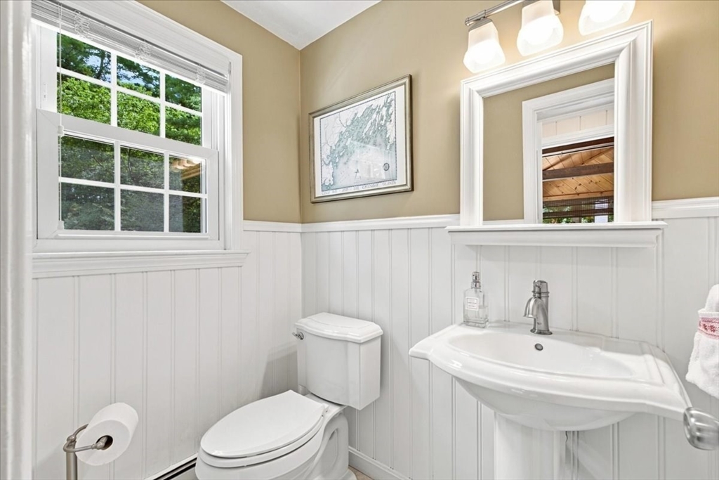 19 Snyder Road Medfield, MA 02052 - Photo 16 of 42 Gallery Image 16