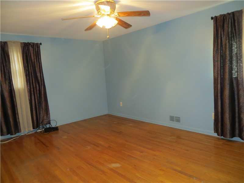 342 Johnston Road Pittsburgh, PA 15241 - Photo 8 of 16 Master Bedroom.