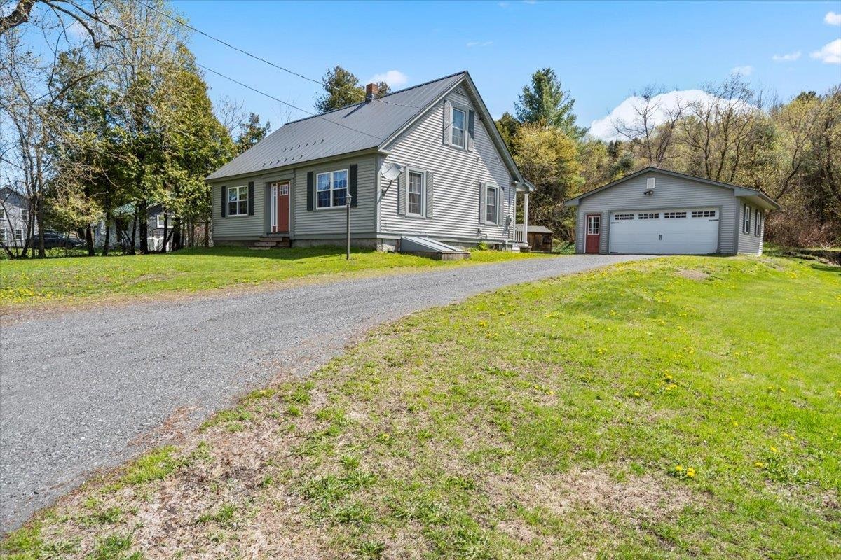 880 South Barre Road Barre Town, VT 05641 - Photo 3 of 48