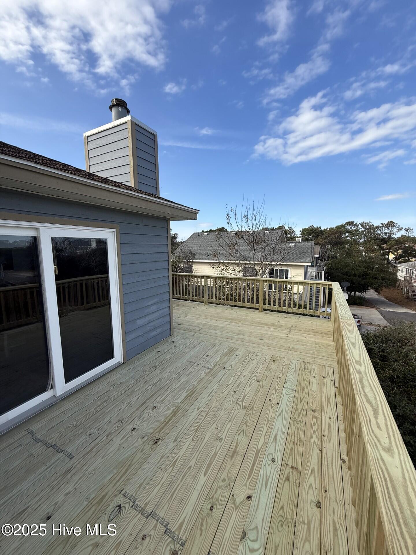 758 Fish Crow Court Corolla, NC 27927 - Photo 25 of 31 Sundeck top floor East