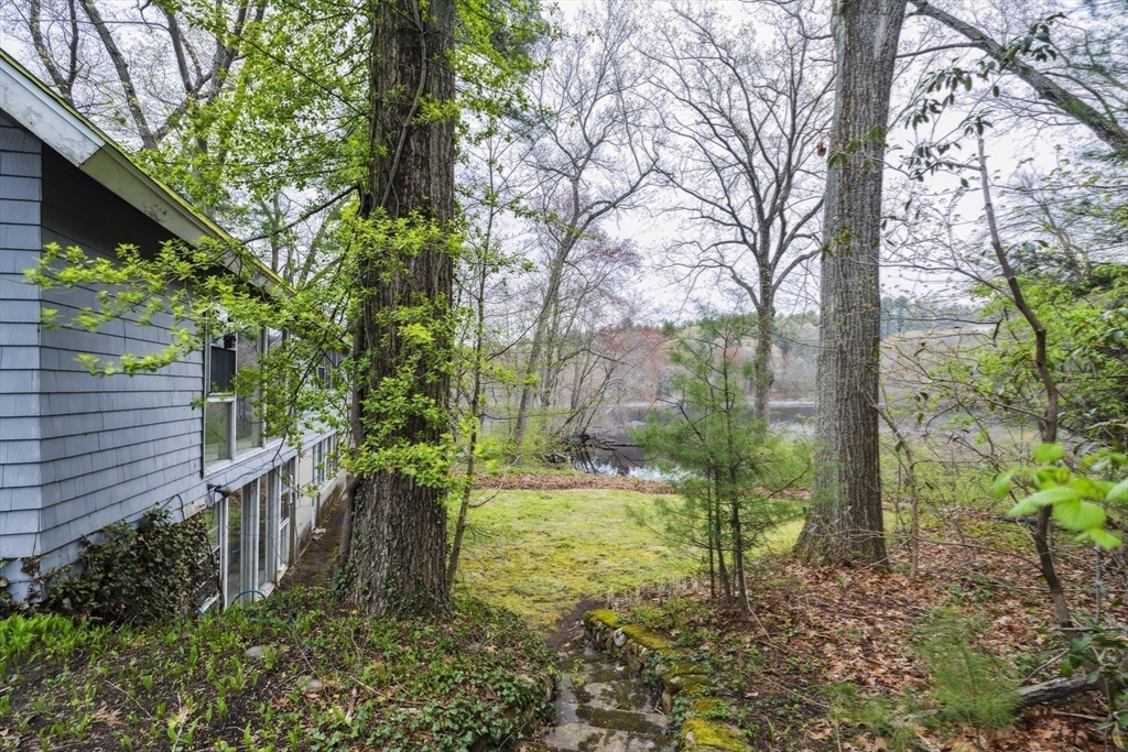 185 Heaths Bridge Road Concord, MA 01742 - Photo 22 of 38 Gallery Image 22