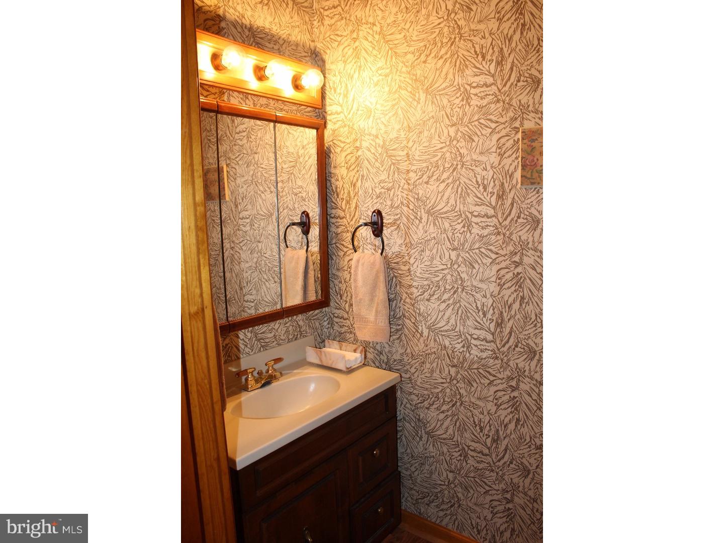 1260 Orchid Road Warminster, PA 18974 - Photo 12 of 24 Gallery Image 12
