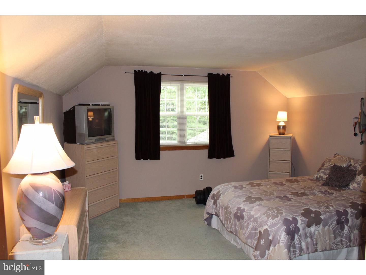 1260 Orchid Road Warminster, PA 18974 - Photo 16 of 24 Gallery Image 16