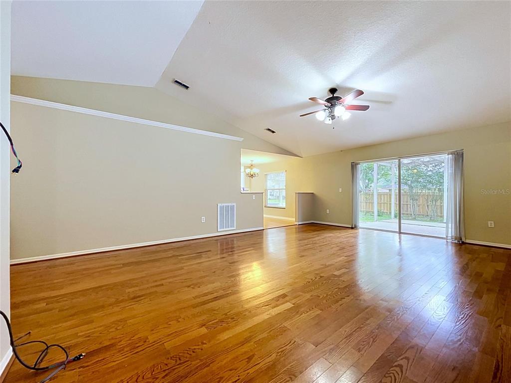 5709 Scott Lake Road Lakeland, FL 33813 - Photo 12 of 40