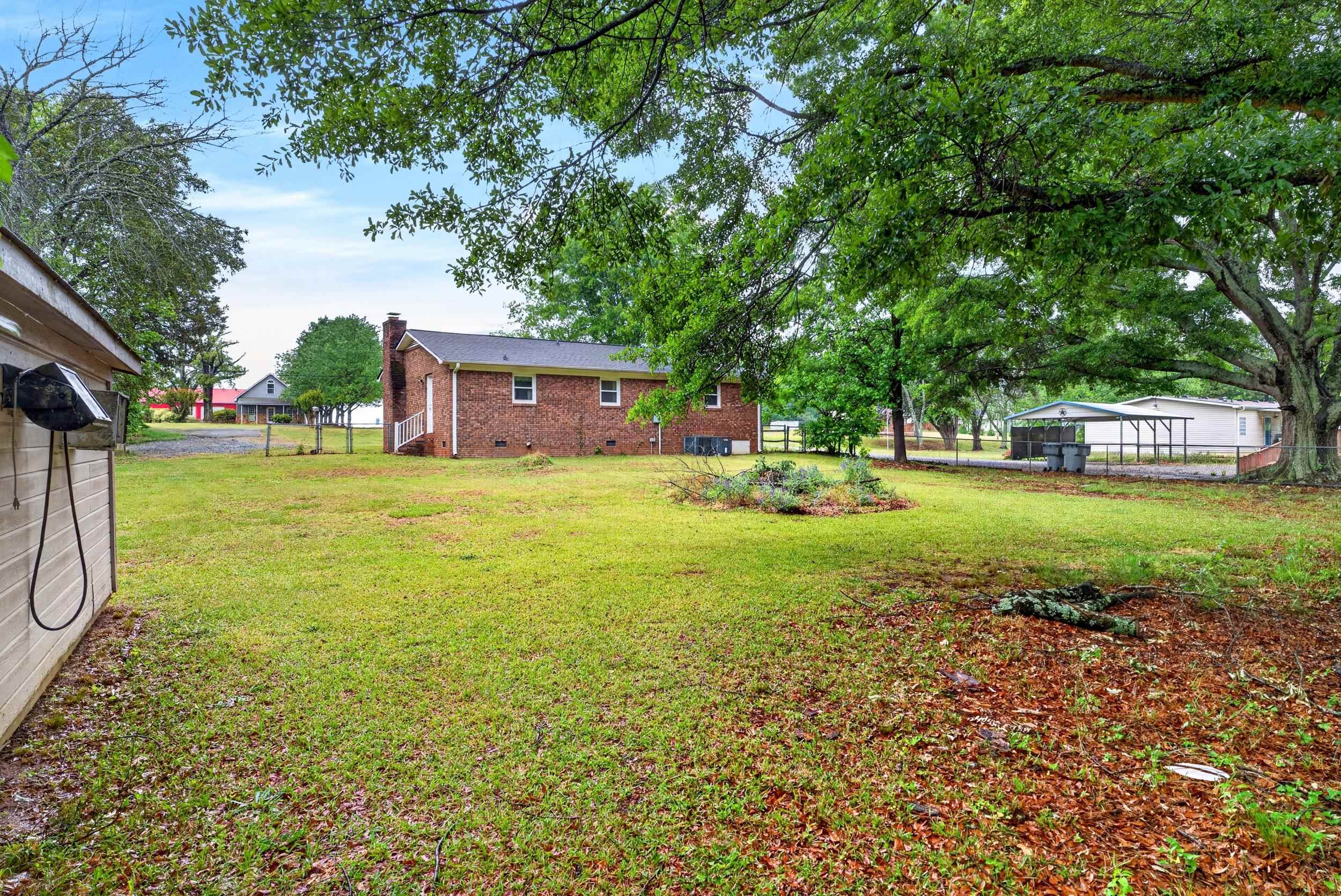 190 Goodjoin Road Campobello, SC 29322 - Photo 23 of 26