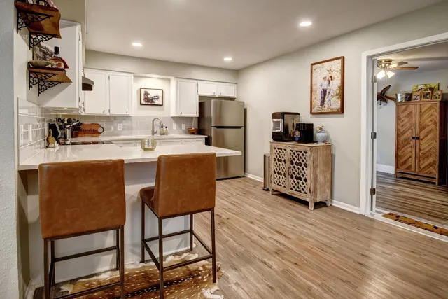 $284,500 | 504 Hickory Street, Smithville, TX 78957