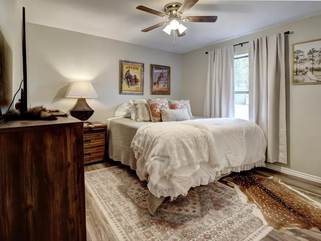 $284,500 | 504 Hickory Street, Smithville, TX 78957