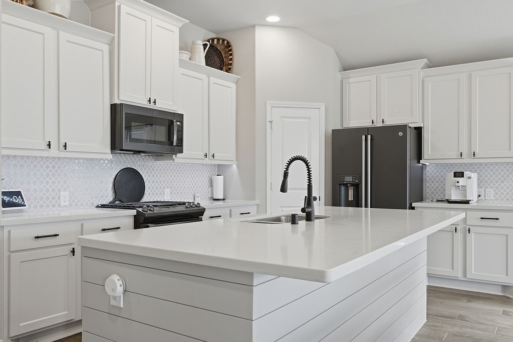 9231 Eckert Road Rosharon, TX 77583 - Photo 9 of 42