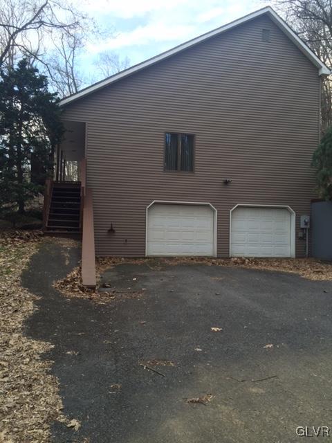 3187 Chestnut Hill Road Center Valley, PA 18034 - Photo 3 of 38 Gallery Image 3