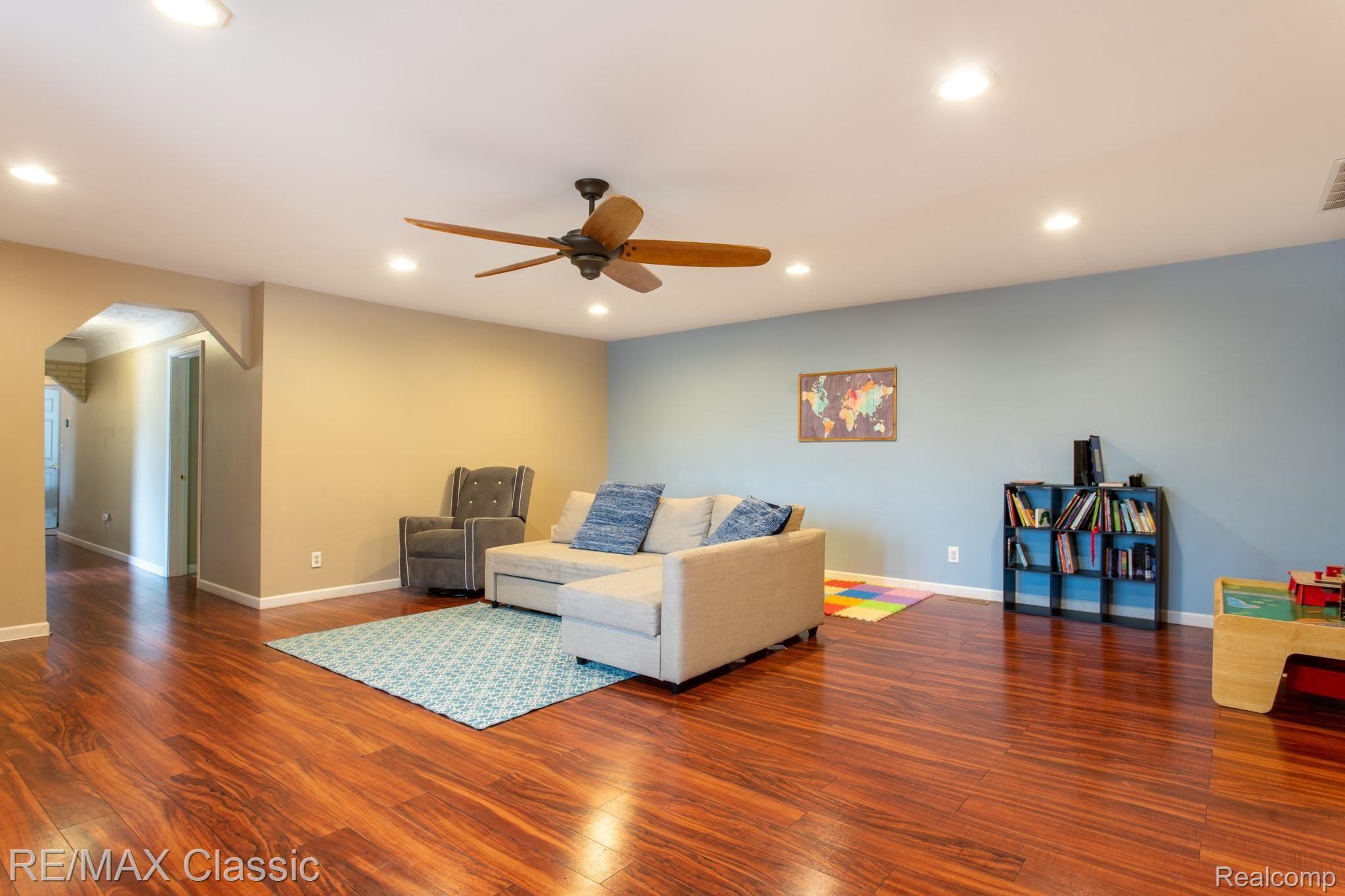 14343 Allen Road Southgate, MI 48195 - Photo 22 of 24 Allen-30.jpg