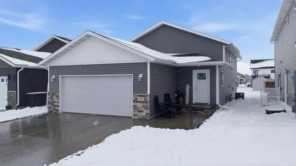 $330,000 | 709 1st Avenue North, Horace, ND 58047