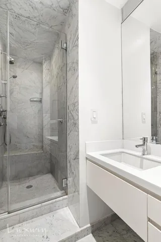 $1,750,000 | 58 West 58th Street, Unit 19A | Midtown Central