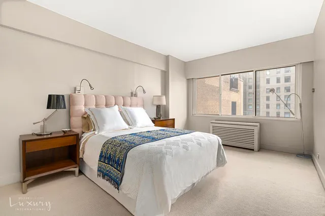 $1,750,000 | 58 West 58th Street, Unit 19A | Midtown Central