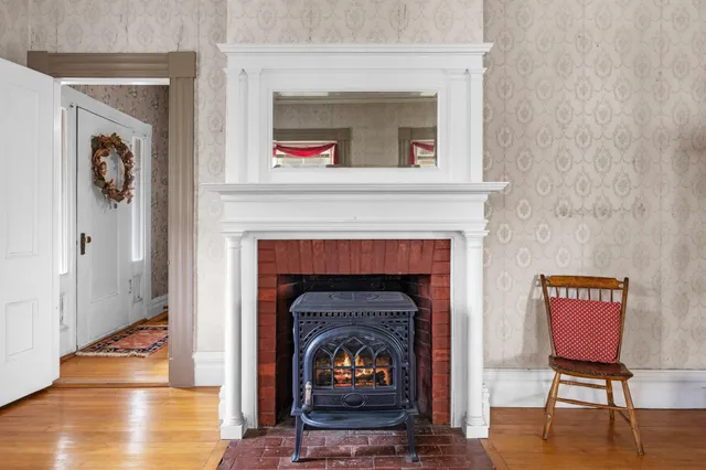 $415,000 | 17 Main Street, Franklin, ME 04634