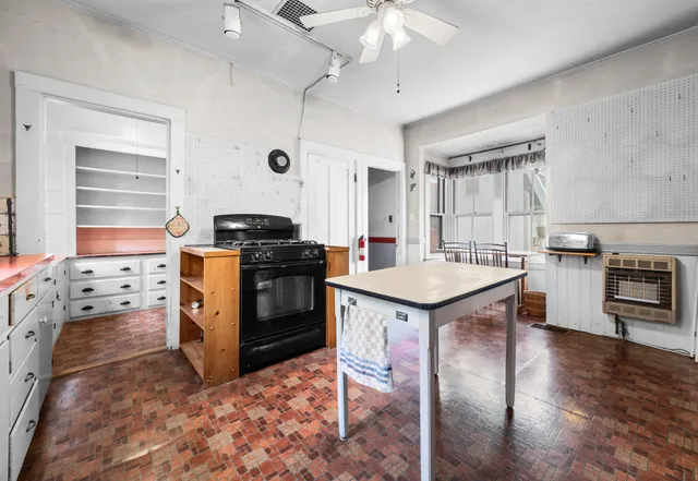 $415,000 | 17 Main Street, Franklin, ME 04634