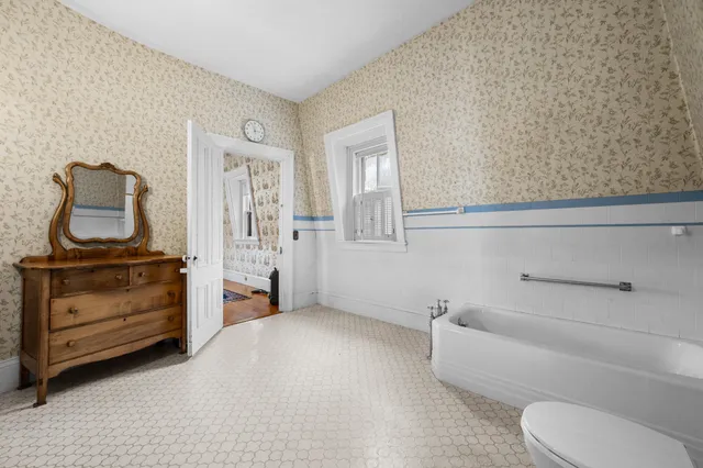 $415,000 | 17 Main Street, Franklin, ME 04634