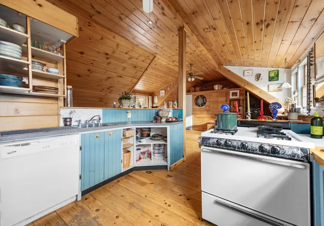 $415,000 | 17 Main Street, Franklin, ME 04634