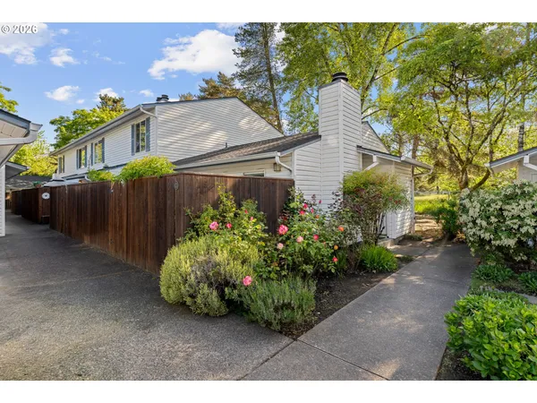$259,900 | 28740 Southwest Parkway Avenue, Unit C1, Wilsonville, OR 97070