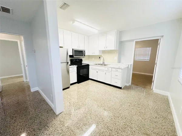 $1,650 | 3718 138th Avenue North, Unit 2, Largo, FL 33771