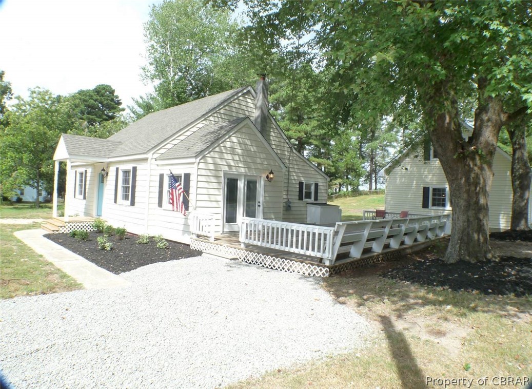 352 Chain Ferry Road Mattaponi, VA 23110 - Photo 5 of 49
