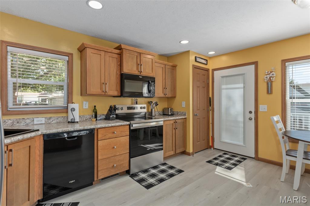 704 North Monroe Street Litchfield, IL 62056 - Photo 12 of 25