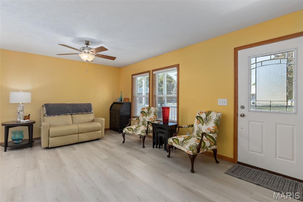 704 North Monroe Street Litchfield, IL 62056 - Photo 7 of 25