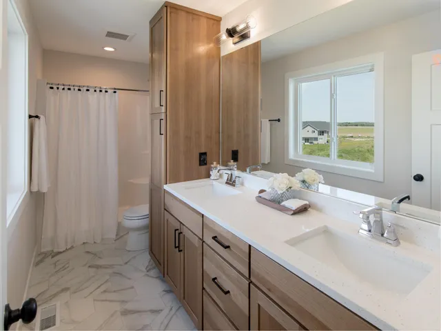 $839,900 | 19545 Hammock Avenue, Lakeville, MN 55044